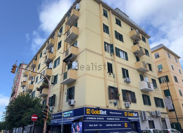 appartamento in vendita a Napoli in zona Fuorigrotta