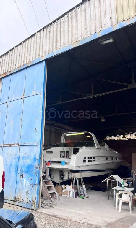 appartamento in vendita a Napoli in zona Bagnoli