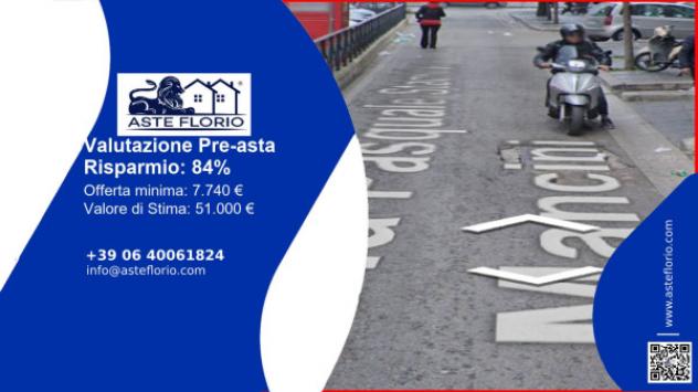 locale commerciale in vendita a Napoli in zona Pendino / San Giuseppe