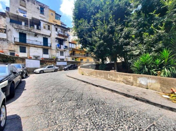 appartamento in vendita a Napoli in zona Pendino / San Giuseppe