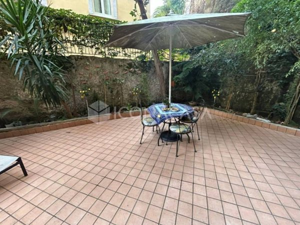 appartamento in vendita a Napoli in zona Avvocata