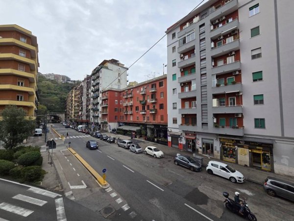 appartamento in vendita a Napoli in zona Fuorigrotta