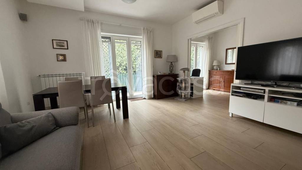 appartamento in vendita a Napoli in zona Bagnoli