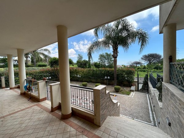 appartamento in vendita a Napoli in zona Pianura