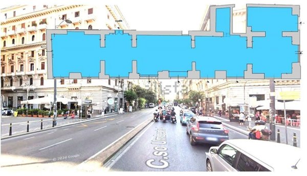 locale commerciale in vendita a Napoli