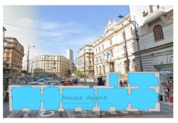 locale commerciale in vendita a Napoli