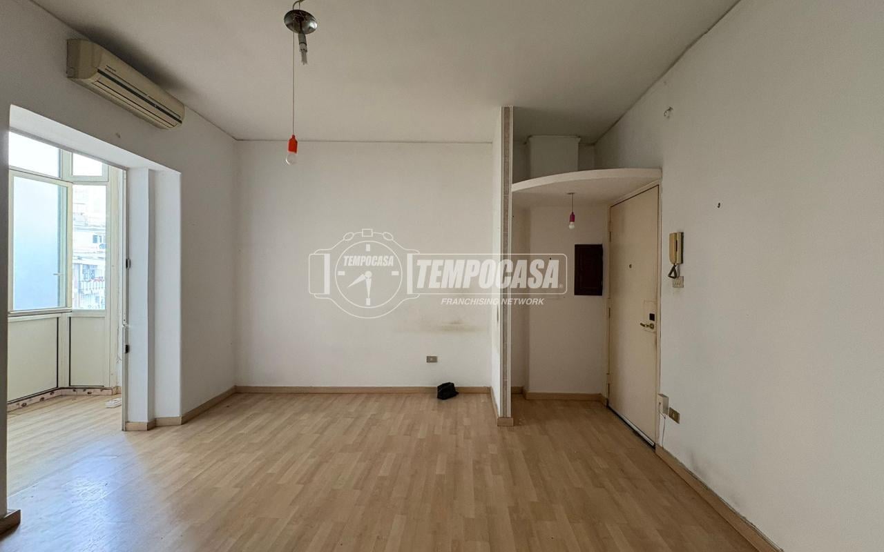 appartamento in vendita a Napoli in zona Stella