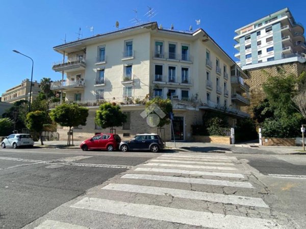 appartamento in vendita a Napoli in zona Posillipo