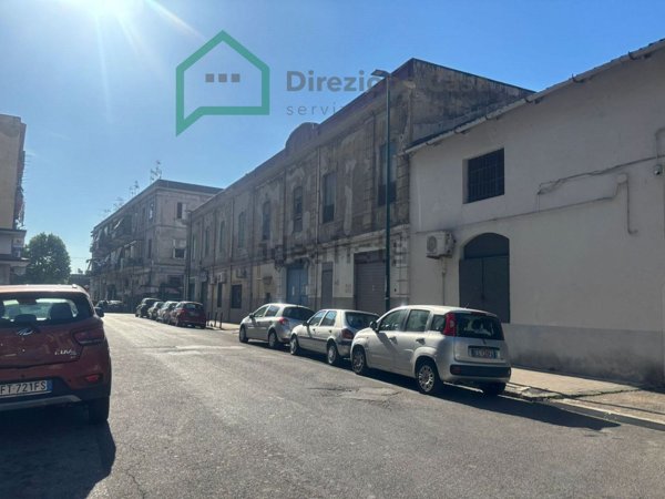 casa indipendente in vendita a Napoli in zona Vicaria