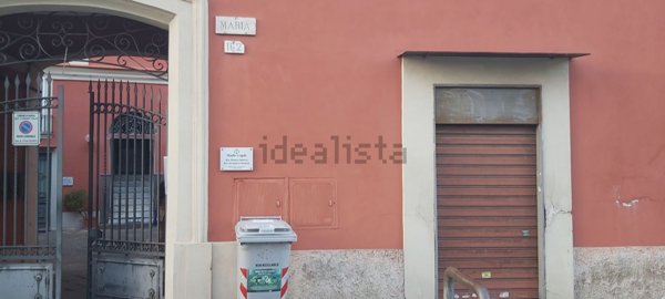 locale commerciale in vendita a Napoli in zona Posillipo