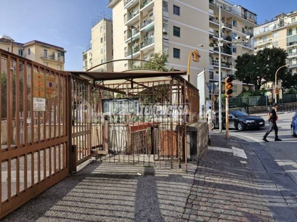 appartamento in vendita a Napoli in zona Arenella