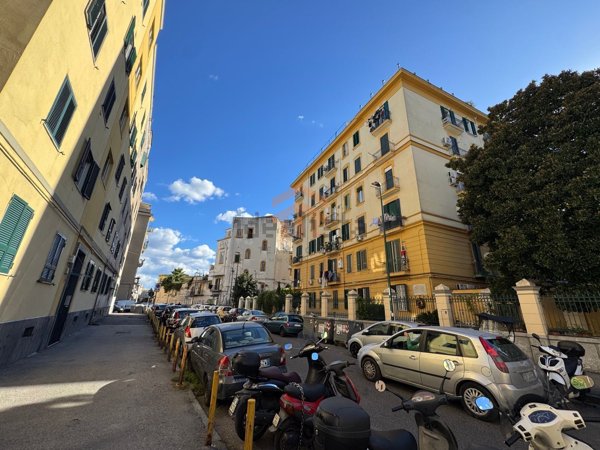 appartamento in vendita a Napoli in zona Stella