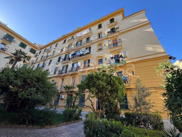 appartamento in vendita a Napoli in zona Stella