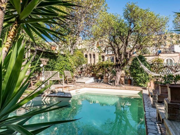 appartamento in vendita a Napoli