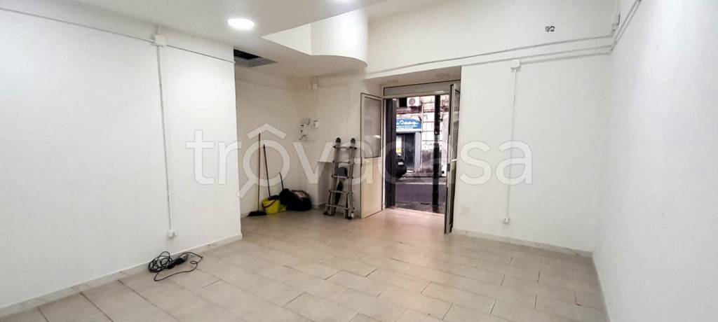 negozio in vendita a Napoli in zona Avvocata