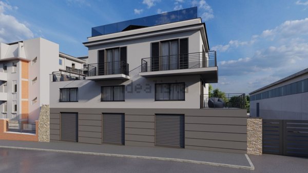 locale commerciale in vendita a Napoli in zona Posillipo