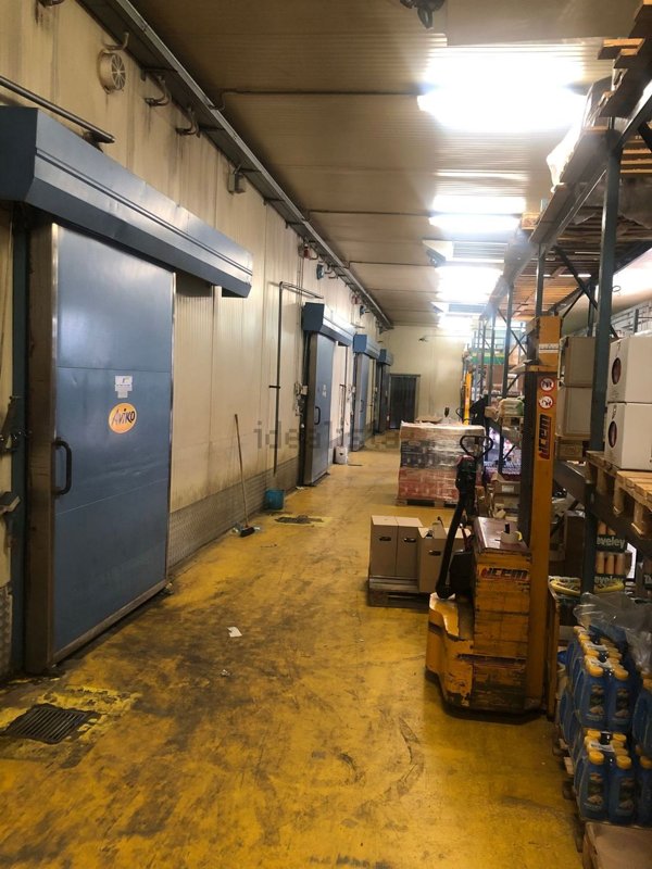 capannone in vendita a Napoli in zona Poggioreale