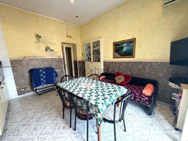 appartamento in vendita a Napoli in zona Pendino / San Giuseppe