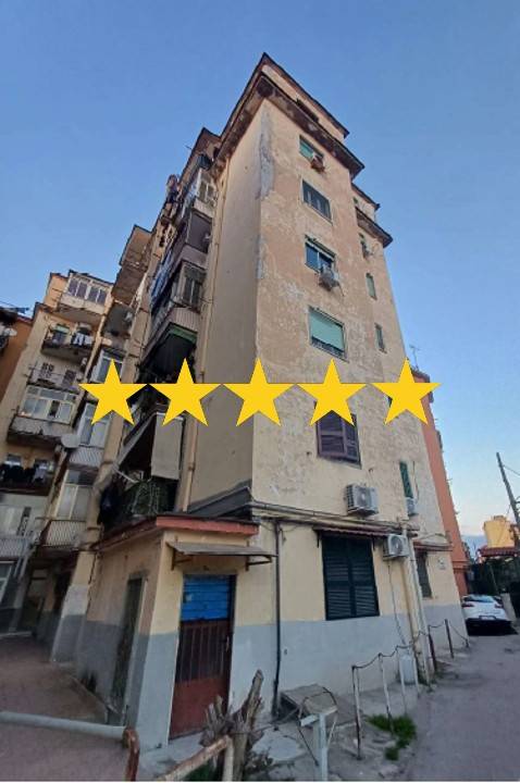 appartamento in vendita a Napoli in zona Bagnoli