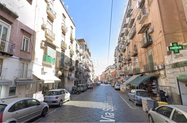 appartamento in vendita a Napoli in zona San Carlo all'Arena