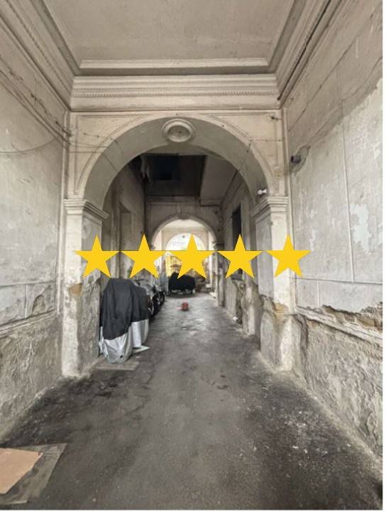 appartamento in vendita a Napoli in zona Bagnoli