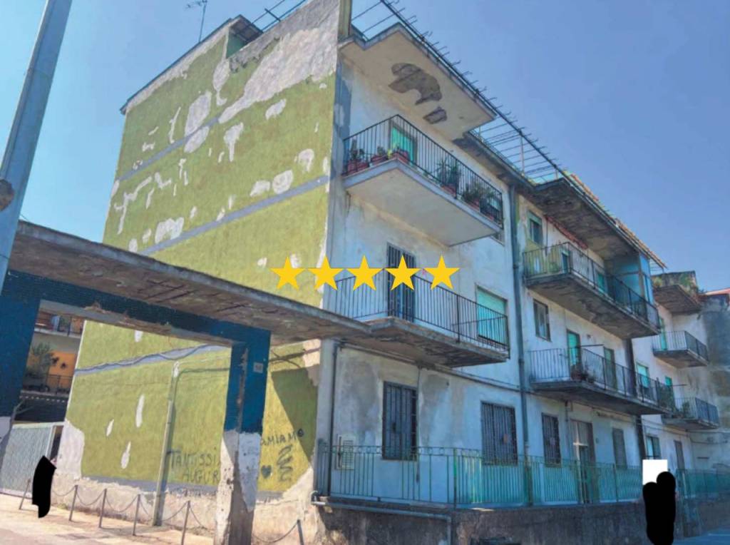 appartamento in vendita a Napoli in zona Barra