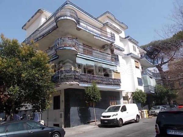 appartamento in vendita a Napoli in zona Barra