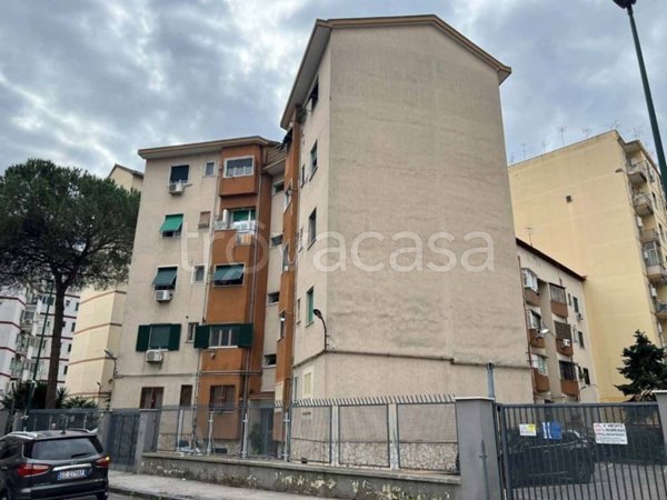 appartamento in vendita a Napoli in zona Fuorigrotta