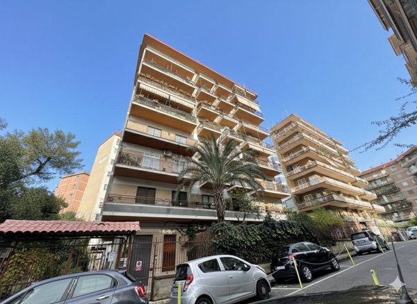 appartamento in vendita a Napoli in zona Arenella