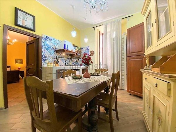 appartamento in vendita a Napoli in zona Stella