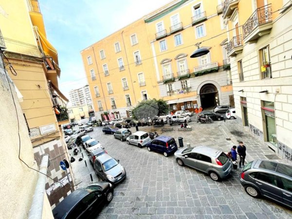 appartamento in vendita a Napoli in zona Mercato