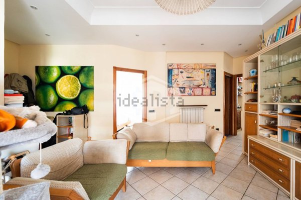 appartamento in vendita a Napoli in zona Bagnoli