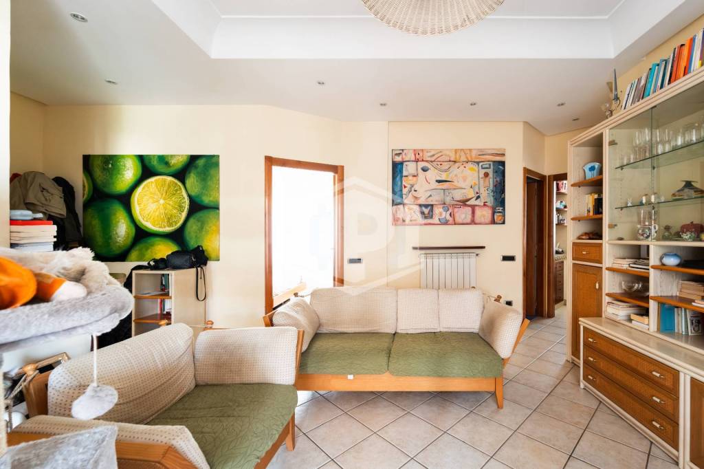 appartamento in vendita a Napoli in zona Bagnoli