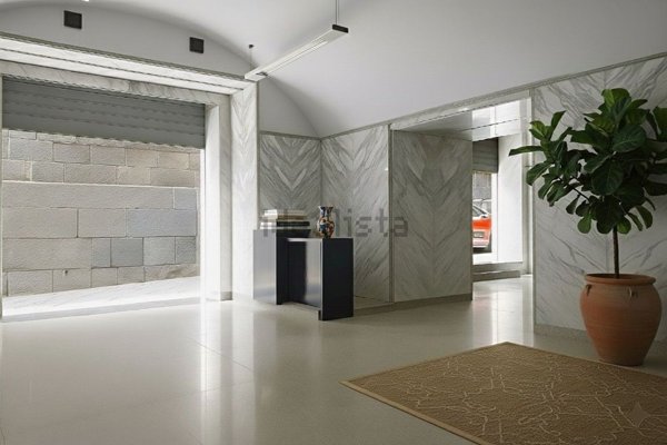 locale commerciale in vendita a Napoli in zona Pendino / San Giuseppe