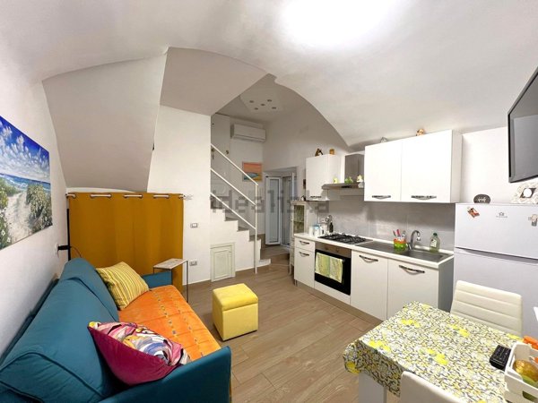 appartamento in vendita a Napoli in zona San Ferdinando