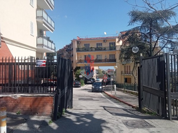 appartamento in vendita a Napoli in zona Arenella