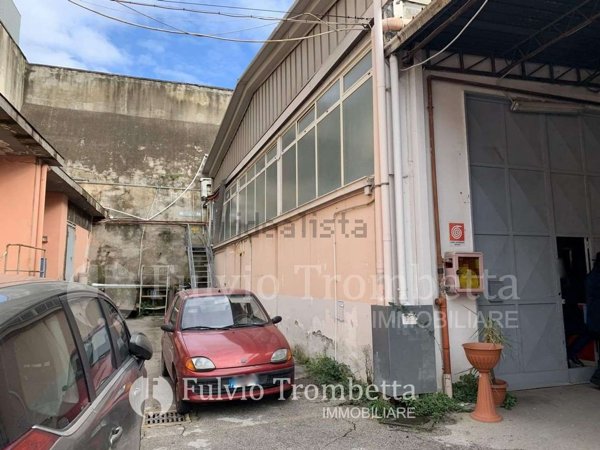 casa indipendente in vendita a Napoli in zona Poggioreale