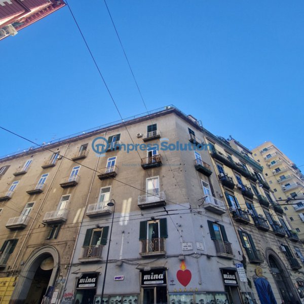 appartamento in vendita a Napoli in zona Vicaria