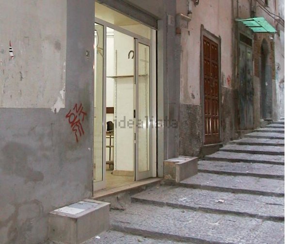 negozio in vendita a Napoli