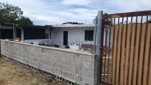 appartamento in vendita a Napoli in zona Pianura