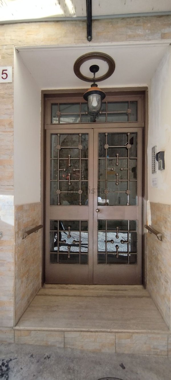 appartamento in vendita a Napoli in zona Avvocata