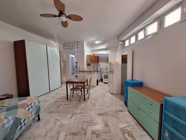 appartamento in vendita a Napoli in zona Chiaia