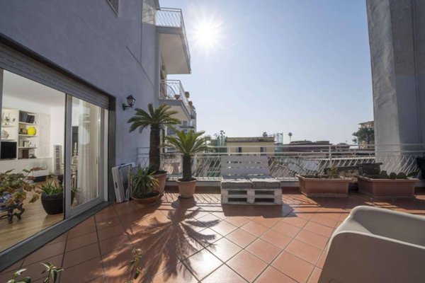 appartamento in vendita a Napoli in zona Posillipo