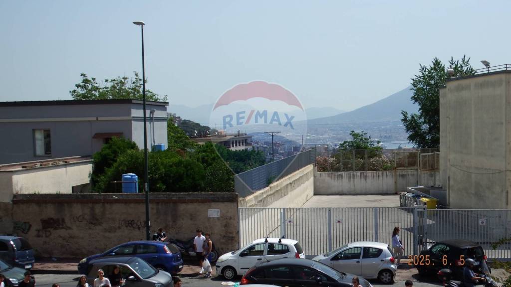 appartamento in vendita a Napoli in zona Posillipo