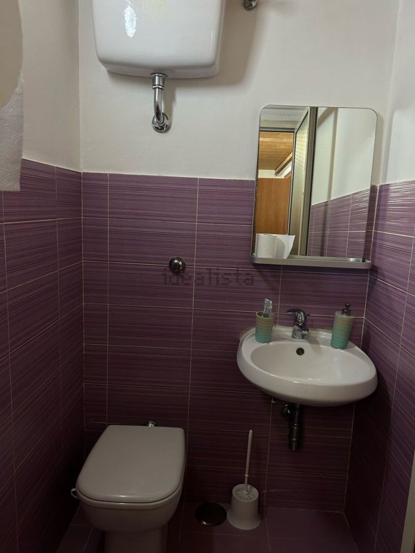 ufficio in vendita a Napoli in zona Vomero