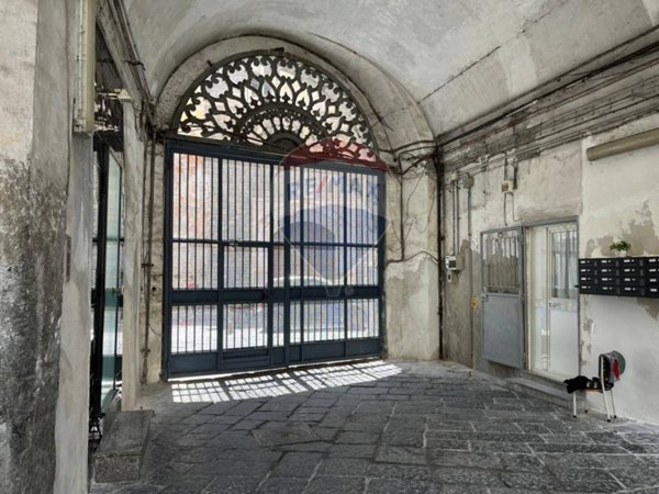 locale commerciale in vendita a Napoli