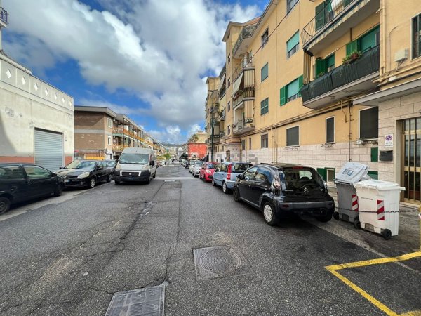 appartamento in vendita a Napoli in zona Bagnoli
