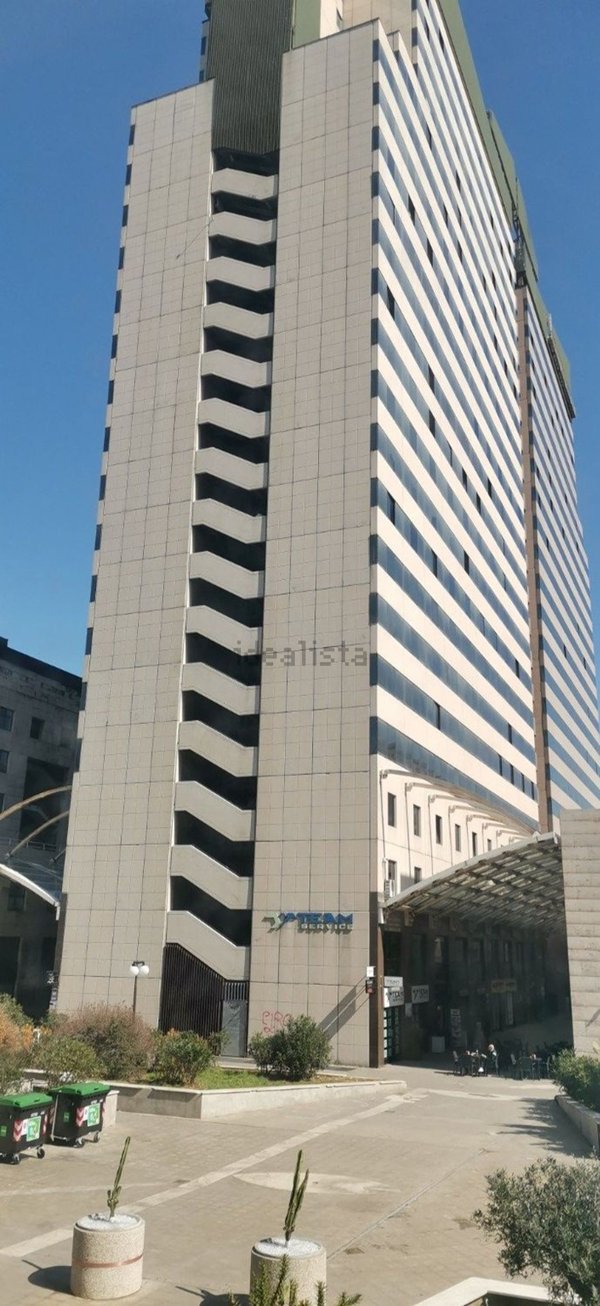 ufficio in vendita a Napoli in zona Poggioreale