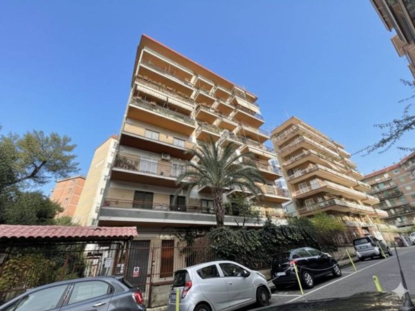 appartamento in vendita a Napoli in zona Arenella
