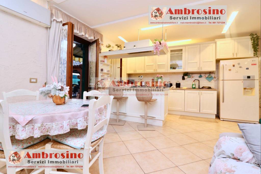 appartamento in vendita a Napoli in zona Secondigliano